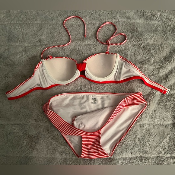 aerie red & white striped bikini - Picture 2 of 4